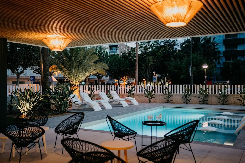 Mònica Hotel Cambrils Exterior foto